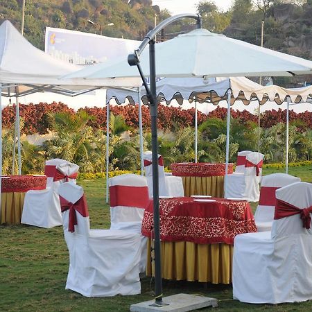 Hotel Maruti Mandapam Jabalpur Exteriör bild