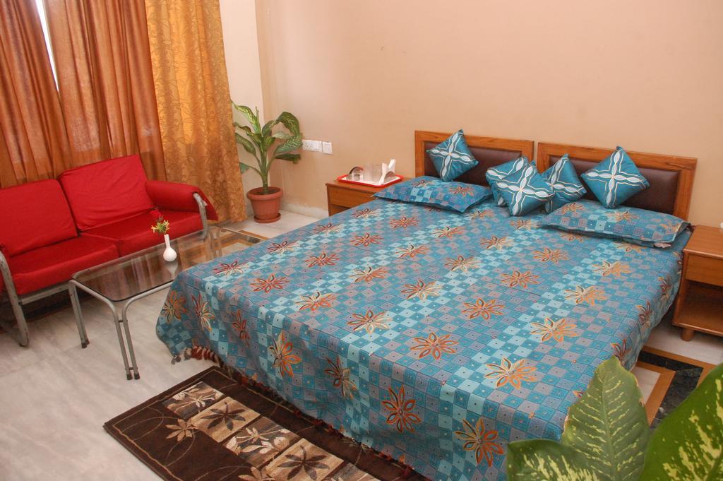 Hotel Maruti Mandapam Jabalpur Rum bild