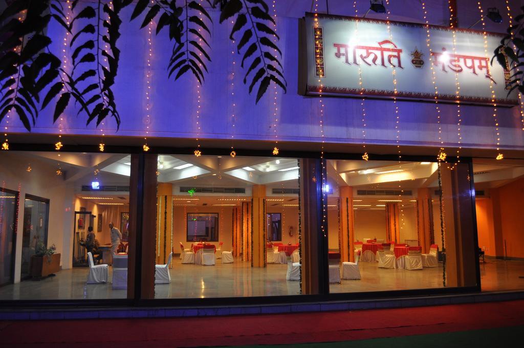 Hotel Maruti Mandapam Jabalpur Exteriör bild